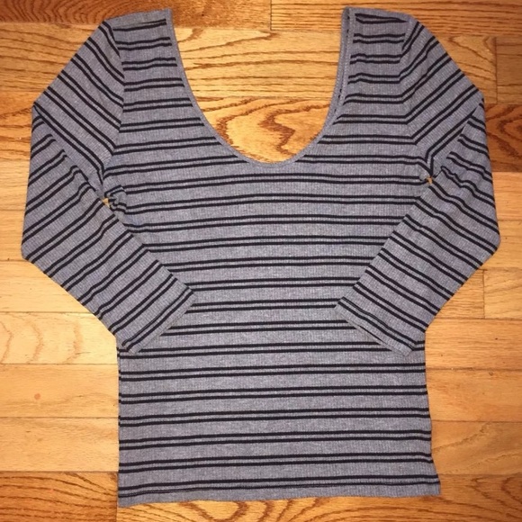 Express One Eleven Gray V Neck Ribbed Knit Top L - Picture 3 of 5
